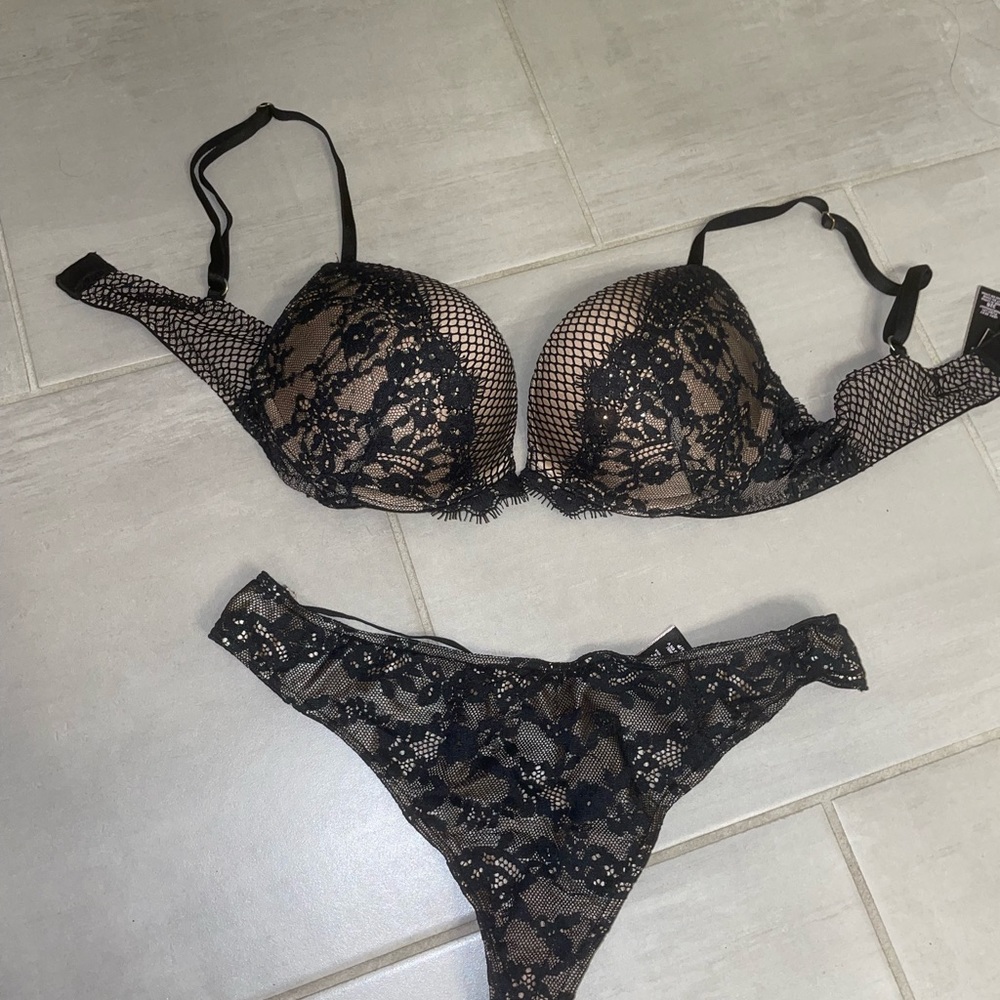 VS Very Sexy Lace Push Up Bra and String Thong Panty Set